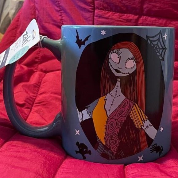 NEW COLOR CHANGE/CHANGING THE NIGHTMARE BEFORE CHRISTMAS MUG / CUP  HUGE 21 OZ - Picture 1 of 7